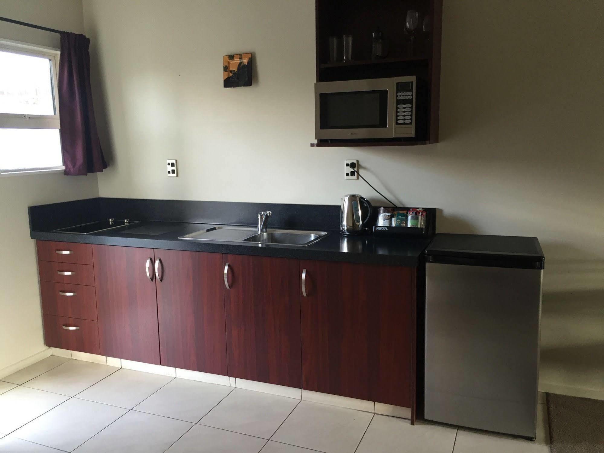 Asure Avenue Motor Lodge Тимару Экстерьер фото